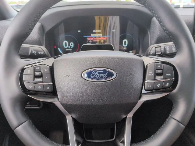 New 2027 Ruby Red Metallic Tinted Clearcoat Ford Platinum™ image 30