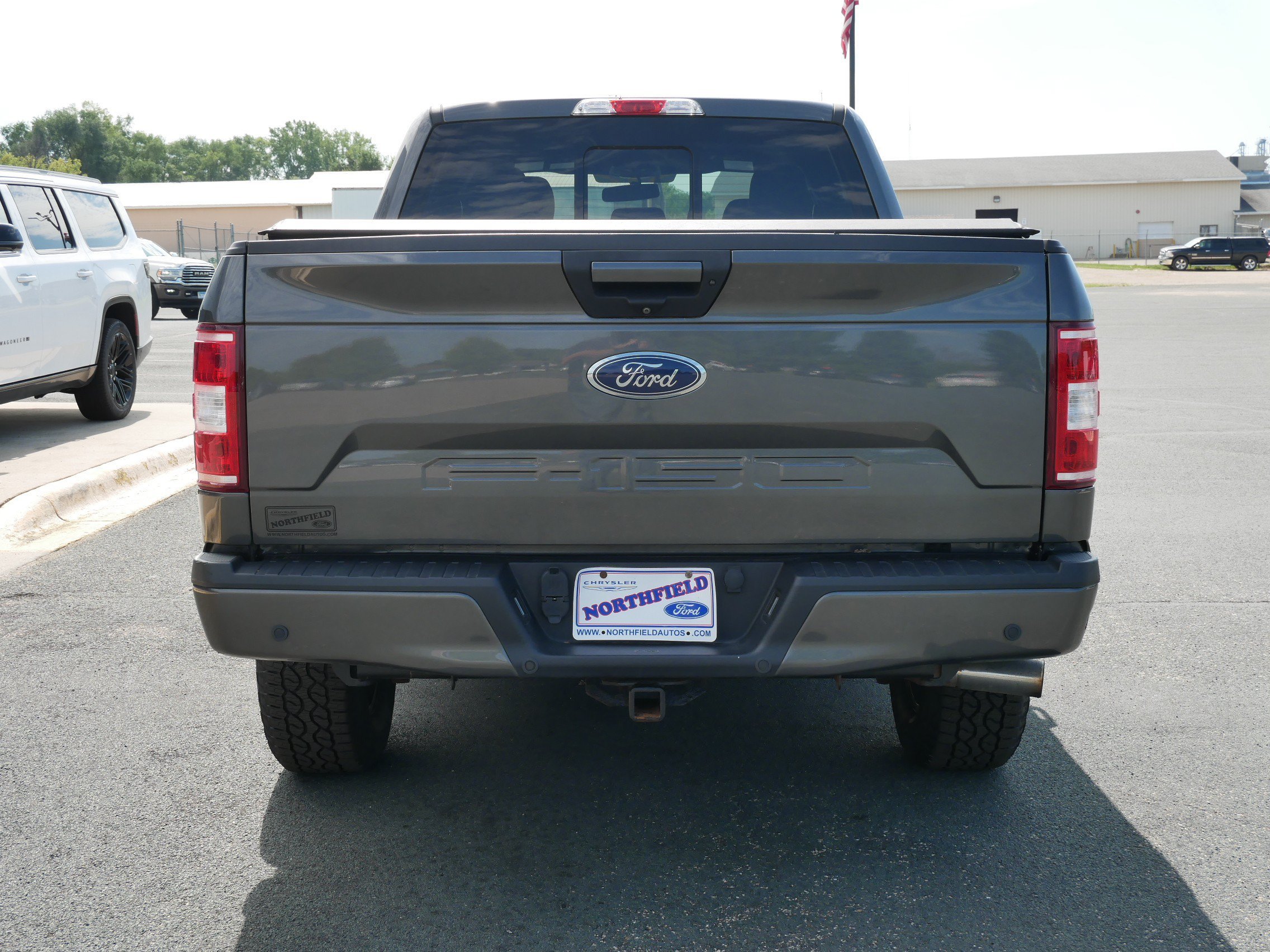 Used 2018 Gray Ford XLT image 7