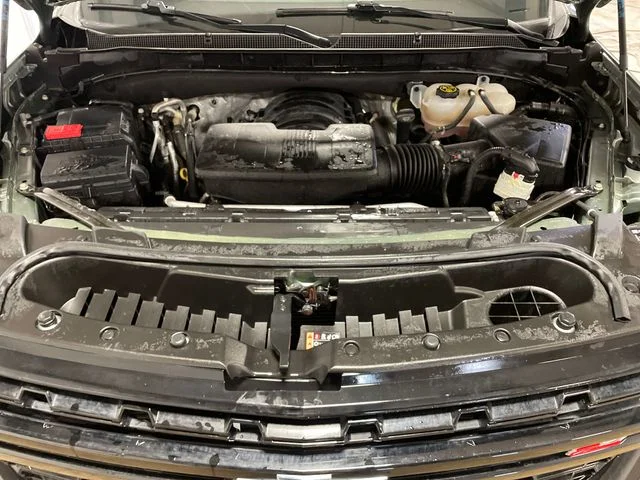 Used 2024 Green Chevrolet Z71 image 24