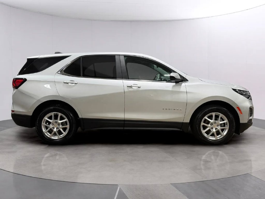 Used 2022 Silver Chevrolet LT image 2
