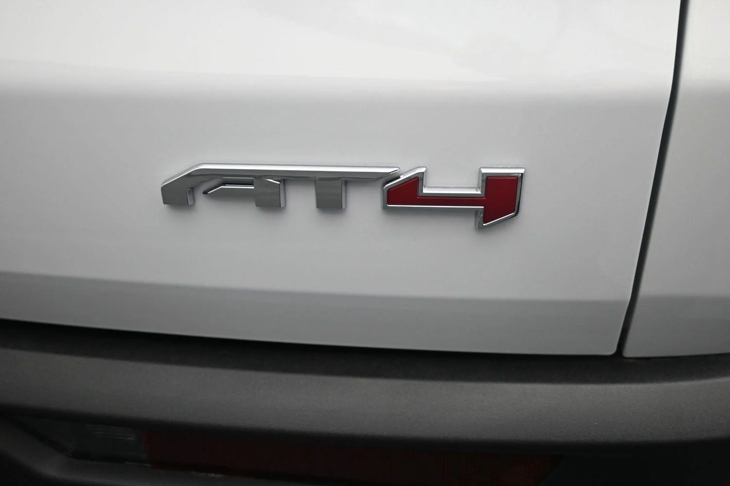 2026 GMC Acadia AT4 - Photo 18