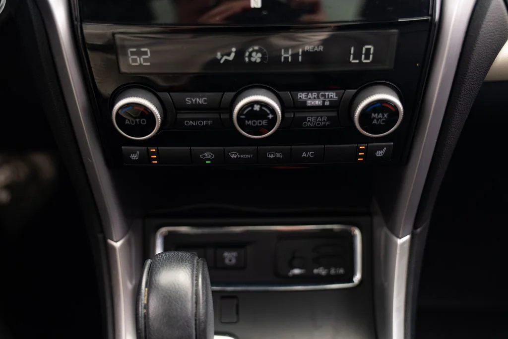 Used 2019 Silver Subaru Limited image 17