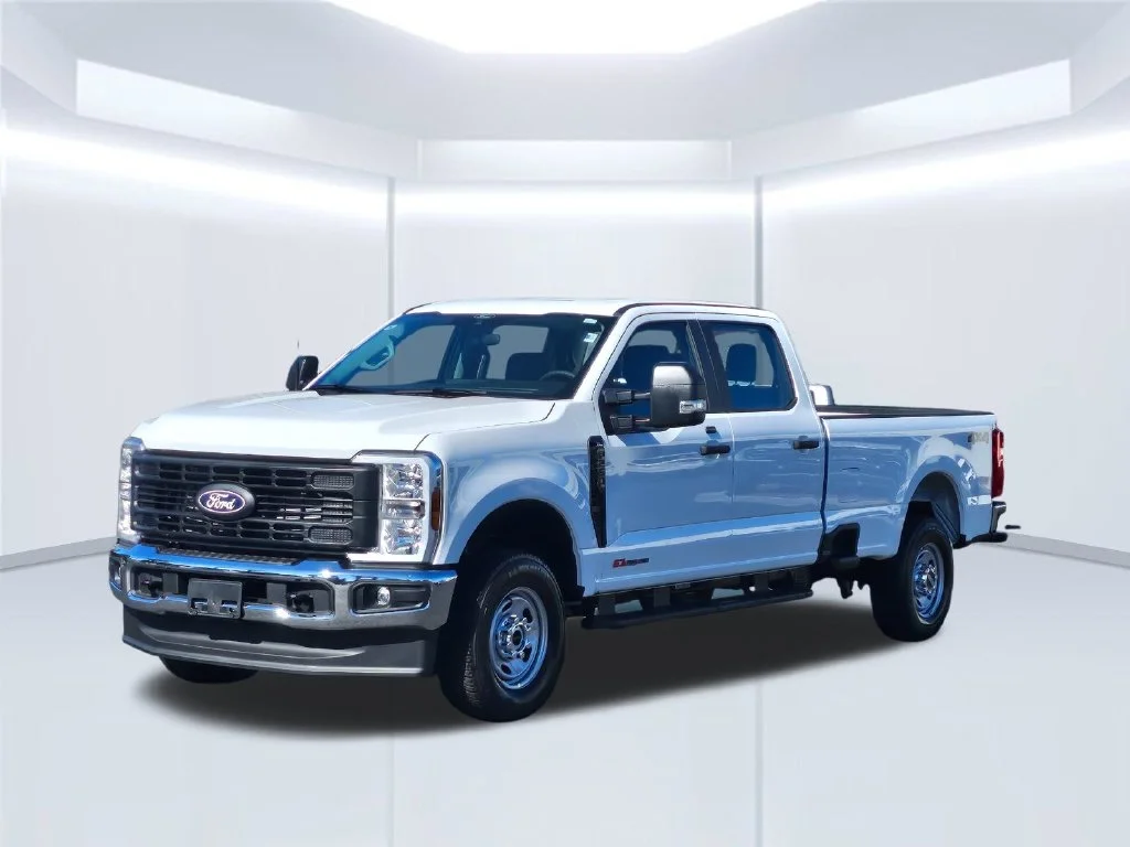 New 2027 Oxford White Ford F-250® XL image 2