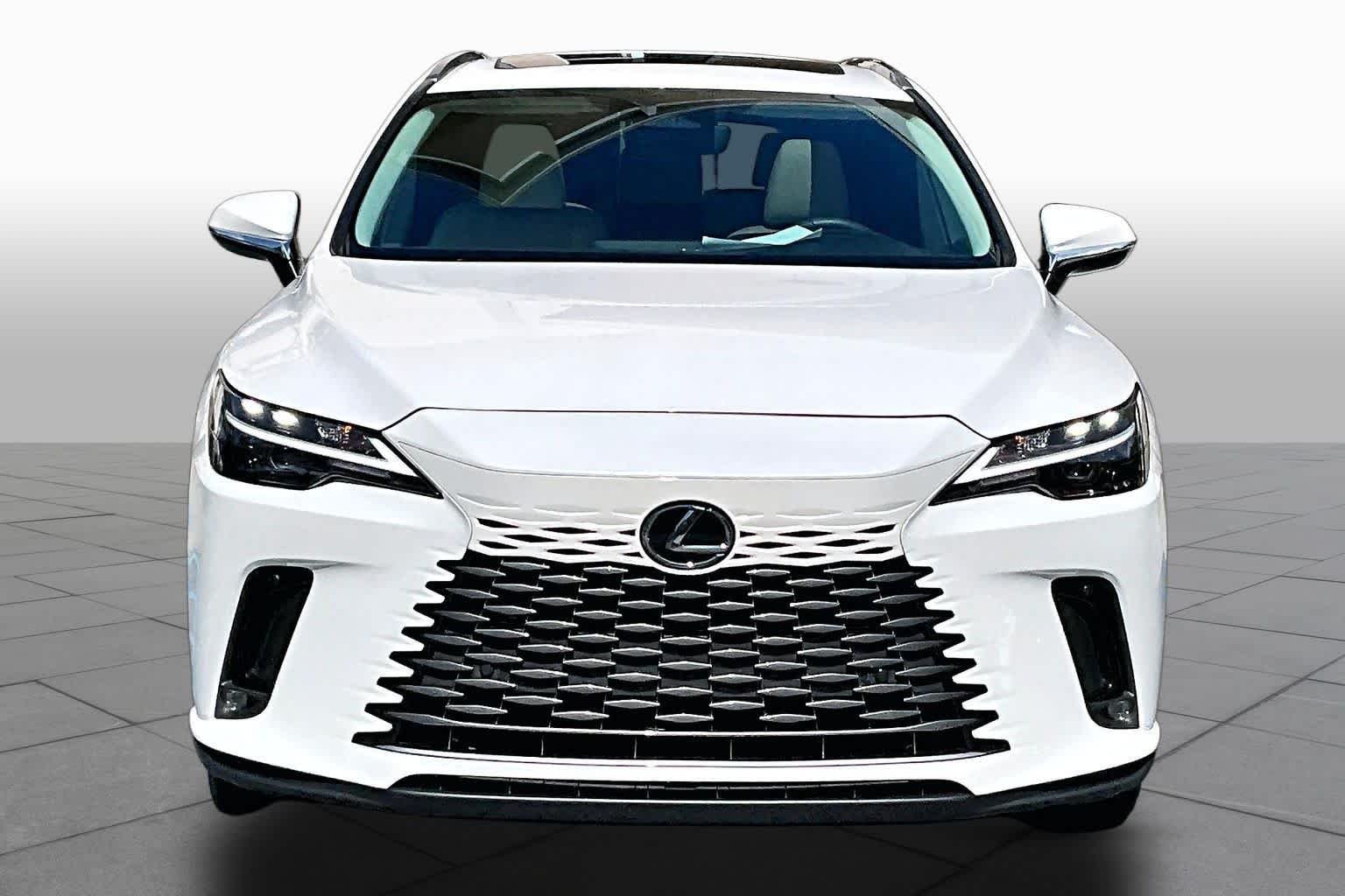 Used 2024 Eminent White Pearl Lexus Premium image 4