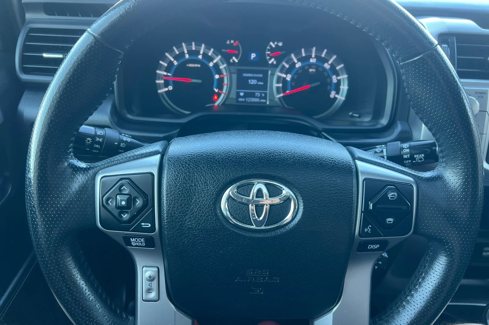 Used 2018 Super White Toyota SR5 Premium image 23