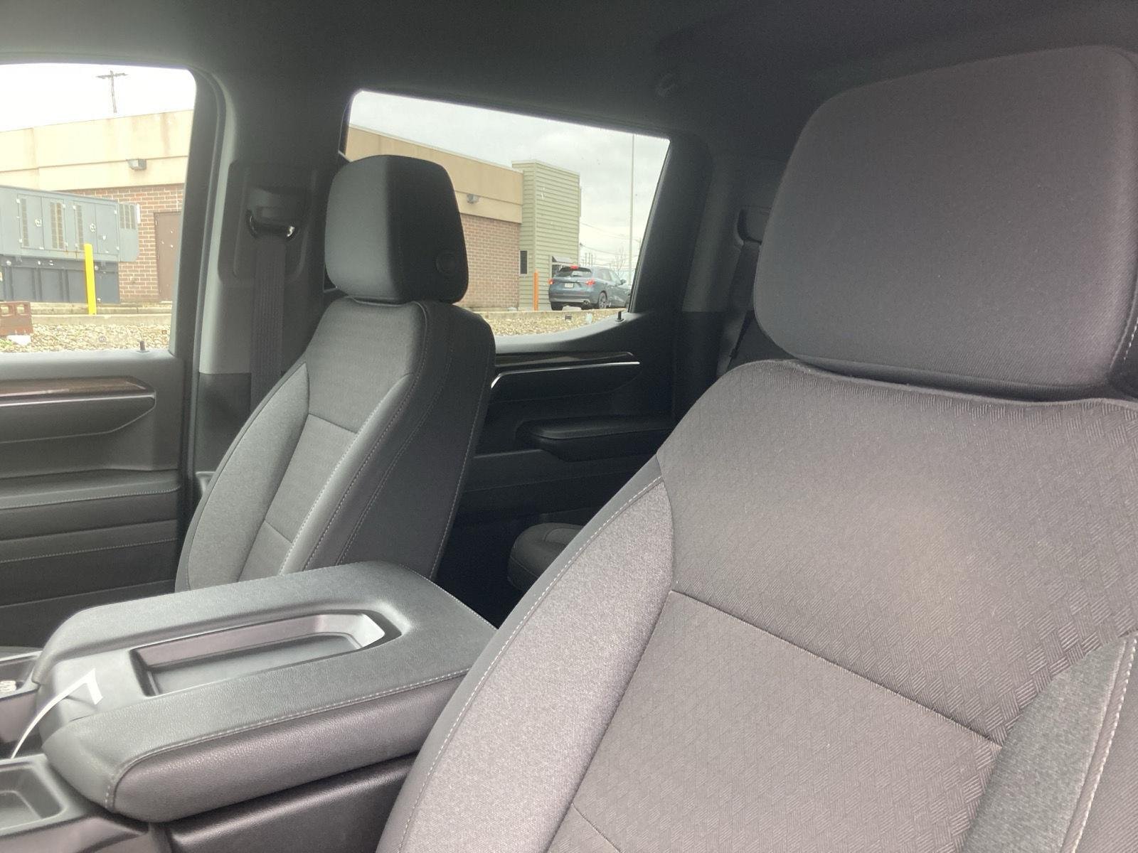 Used 2024 Lakeshore Blue Metallic Chevrolet LT (2FL) image 16