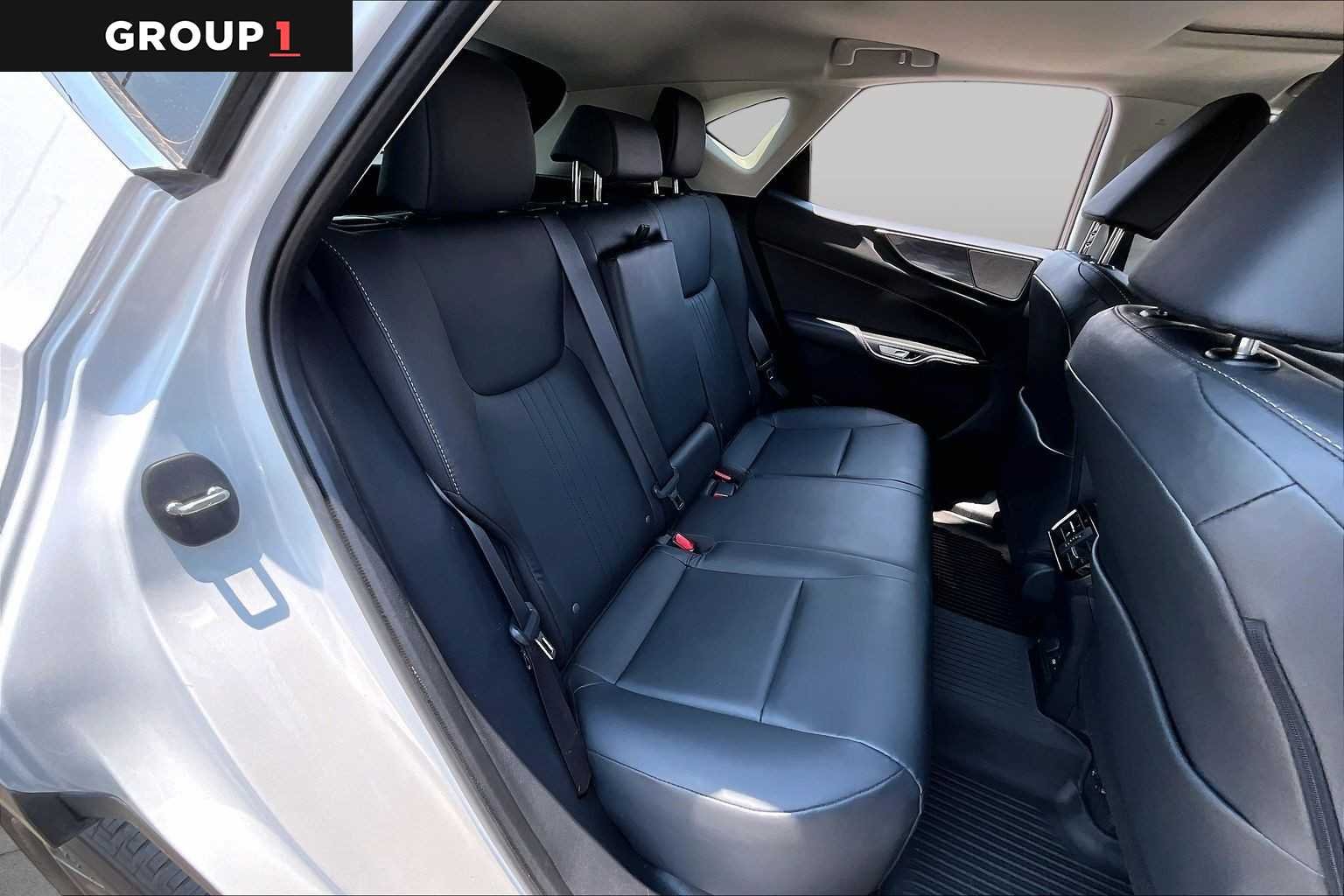 Used 2025 Eminent White Pearl Lexus Premium image 19