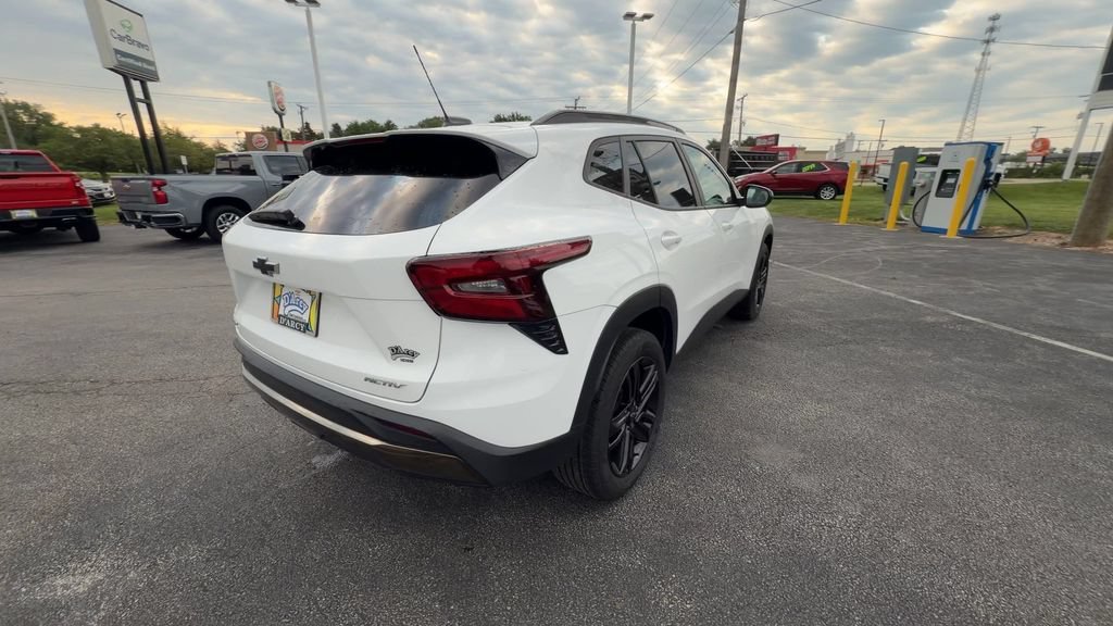 2025 Chevrolet Trax Activ - Photo 8