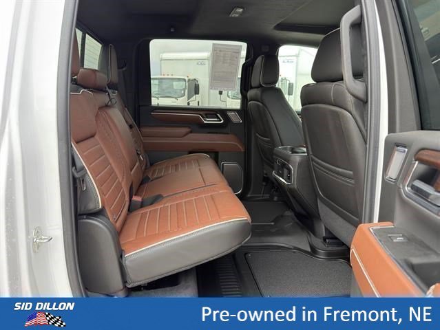 Used 2025 White Frost Tricoat GMC Denali Ultimate image 21