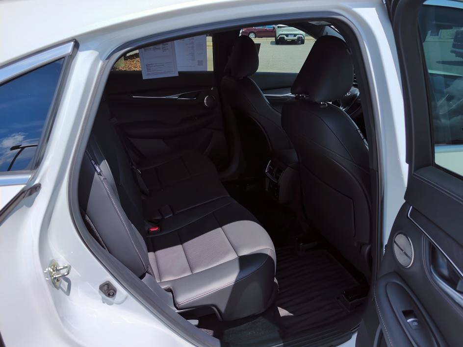 Certified Used 2025 Radiant White INFINITI SENSORY image 13