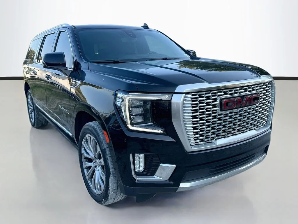Used 2021 Black GMC Denali image 3