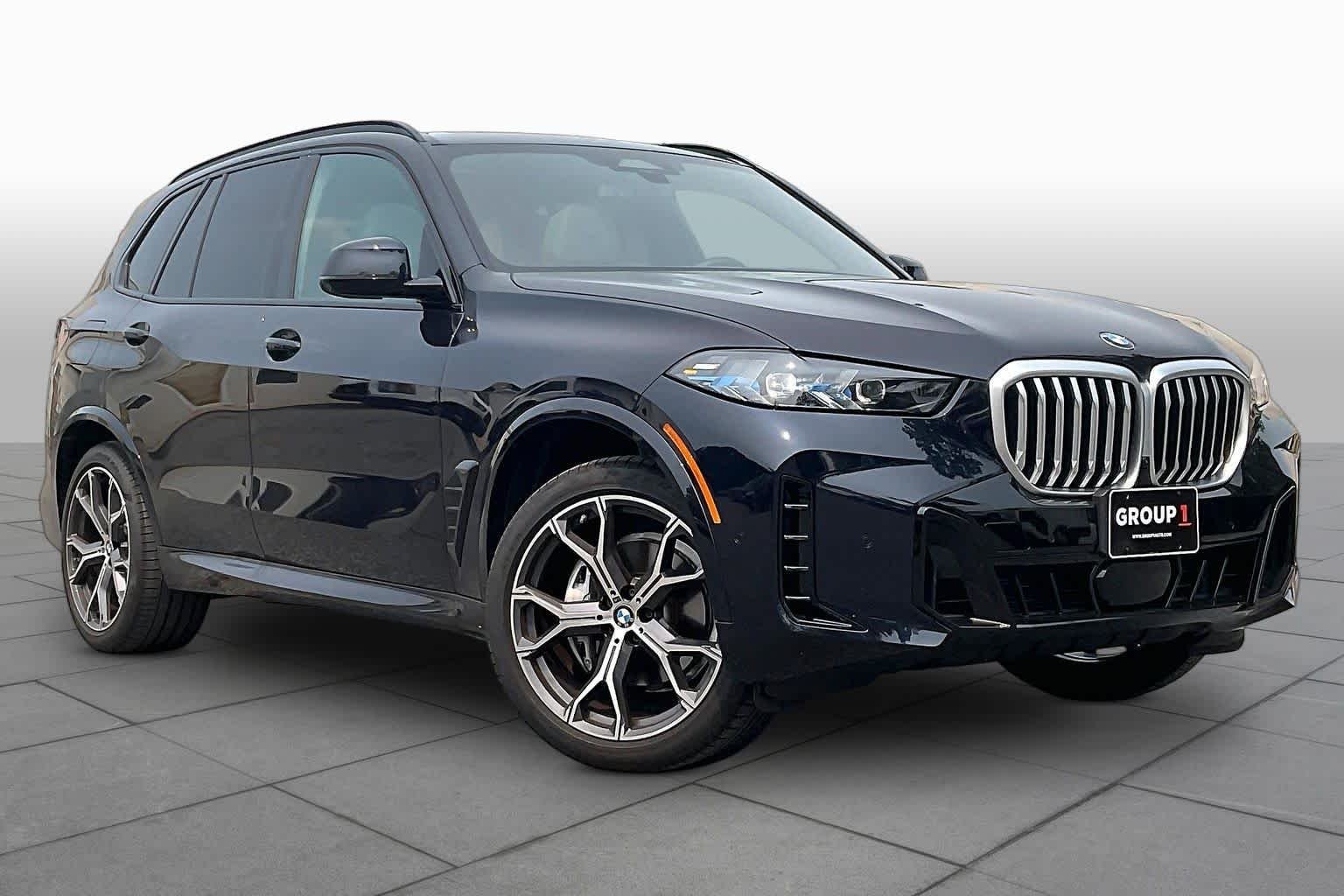 Used 2026 Carbon Black Metallic BMW xDrive40i image 2