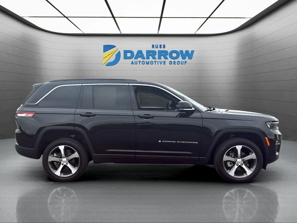 Certified Used 2025 Black Jeep Limited image 6