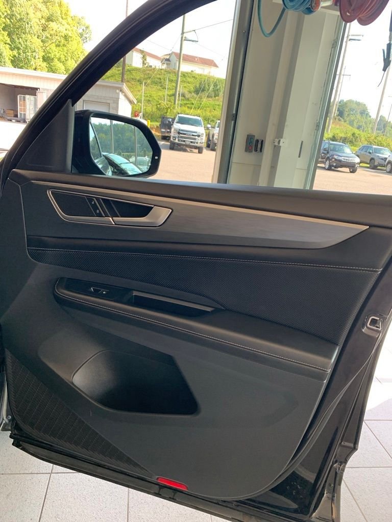 2024 Volkswagen Atlas Cross Sport SE w/Tech - Photo 22