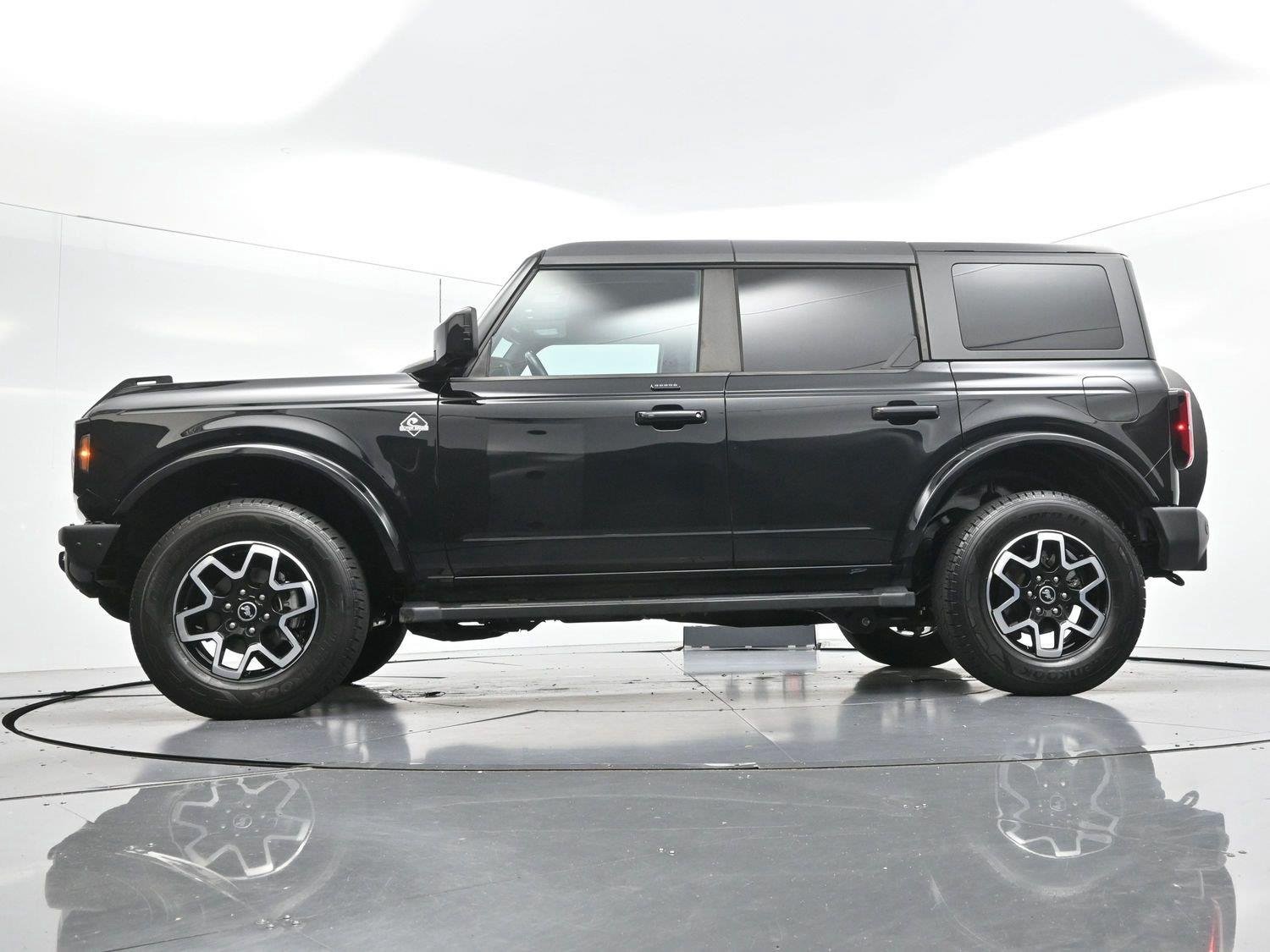 Used 2022 Shadow Black Ford Base image 44