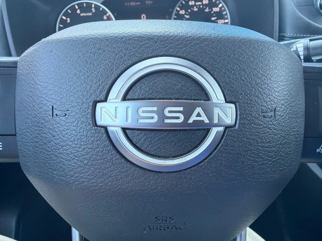 Used 2025 White Pearl Nissan SV image 10