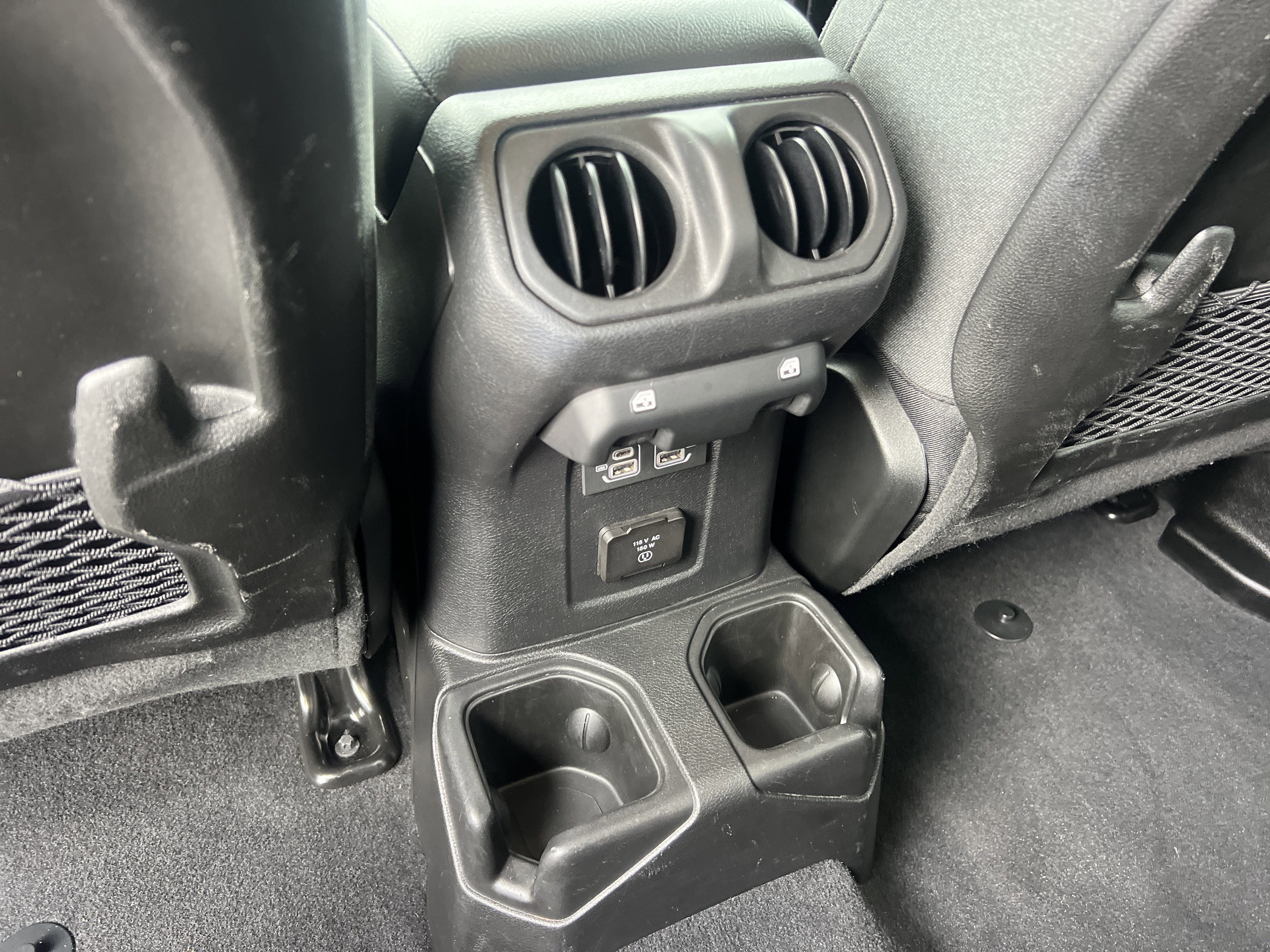 Used 2025 Black Clearcoat Jeep Rubicon image 27