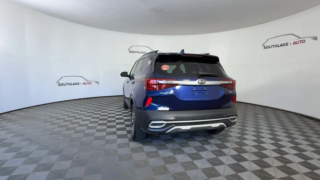 Used 2021 Blue Kia EX image 9