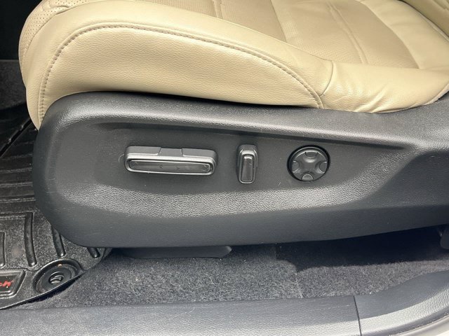 Used 2018 White Diamond Pearl Honda EX-L image 10