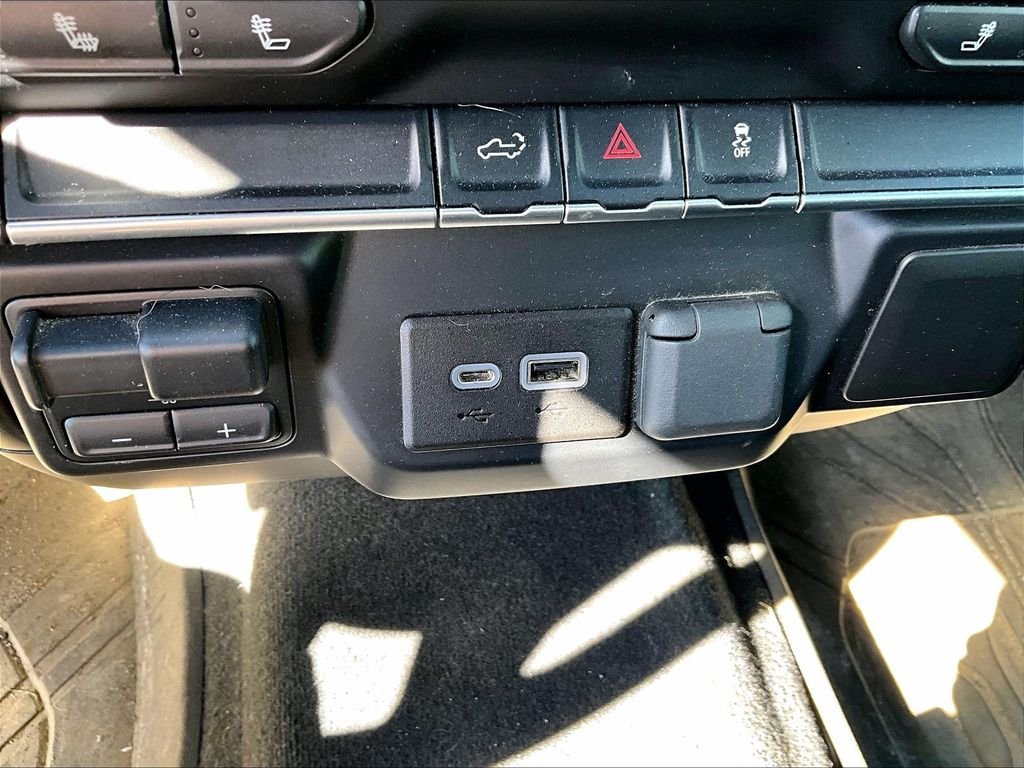 Used 2022 Summit White Chevrolet LT image 26