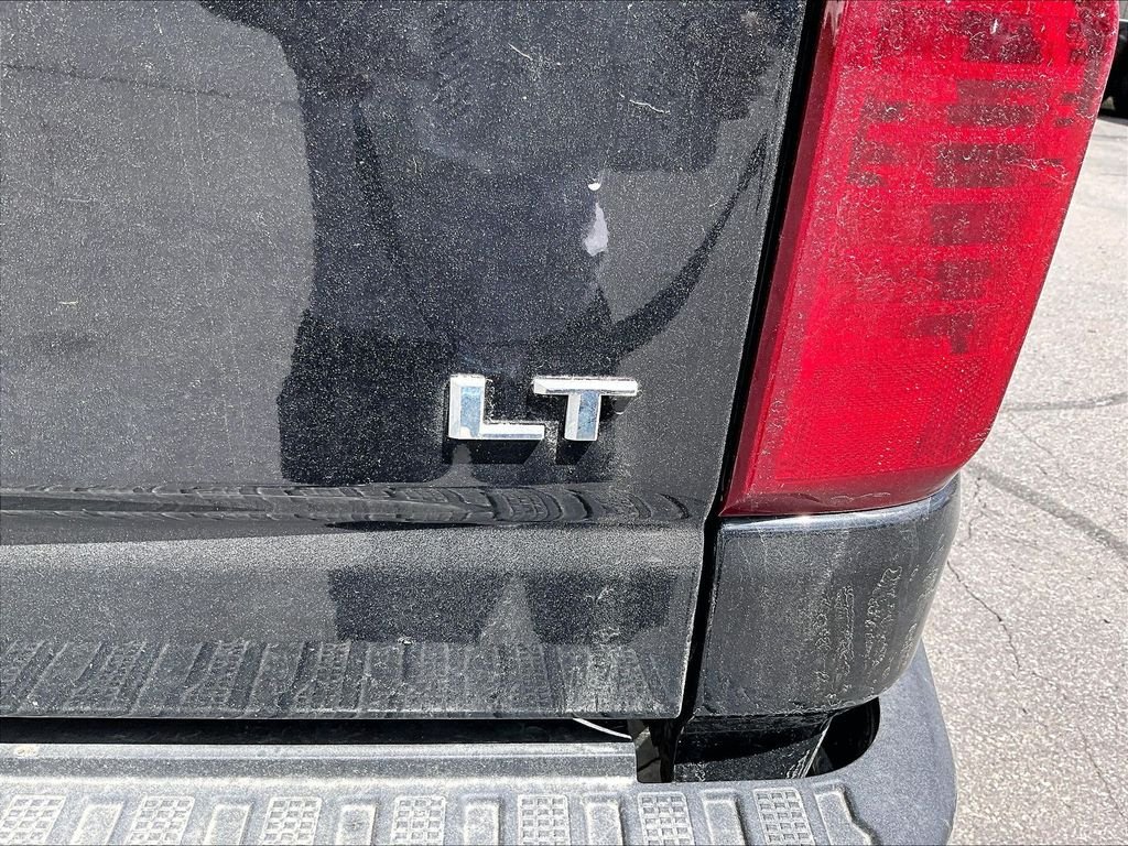 Used 2022 Black Chevrolet LT image 7