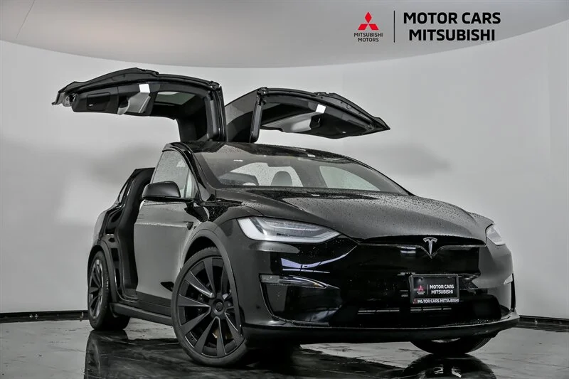 2022 Tesla Model X Plaid's photo