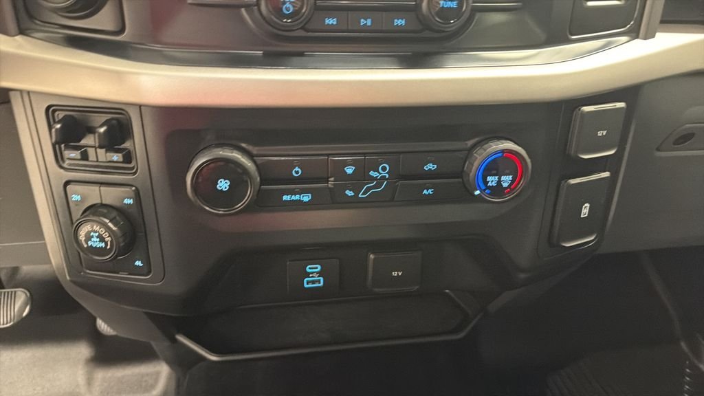 Used 2021 White Ford XLT image 23