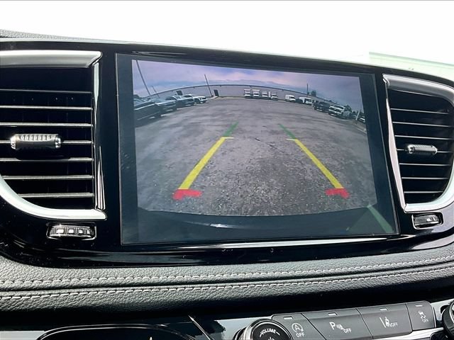 Used 2025 Diamond Black Cry Chrysler Limited image 28