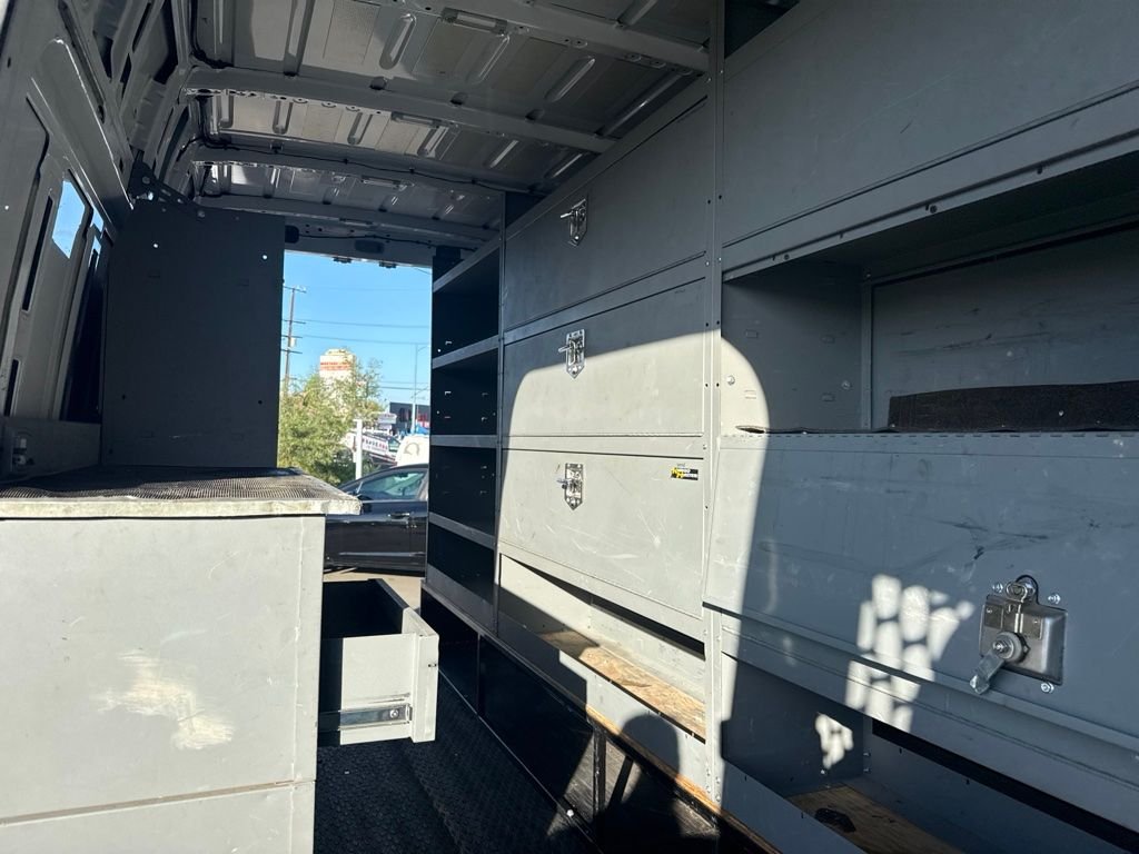 Used 2016 White Mercedes-Benz Cargo 170 WB image 10