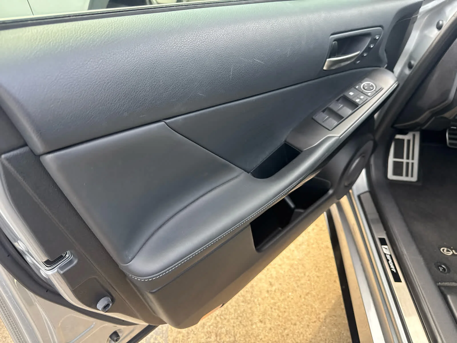 Used 2024 Iridium Lexus F SPORT image 8