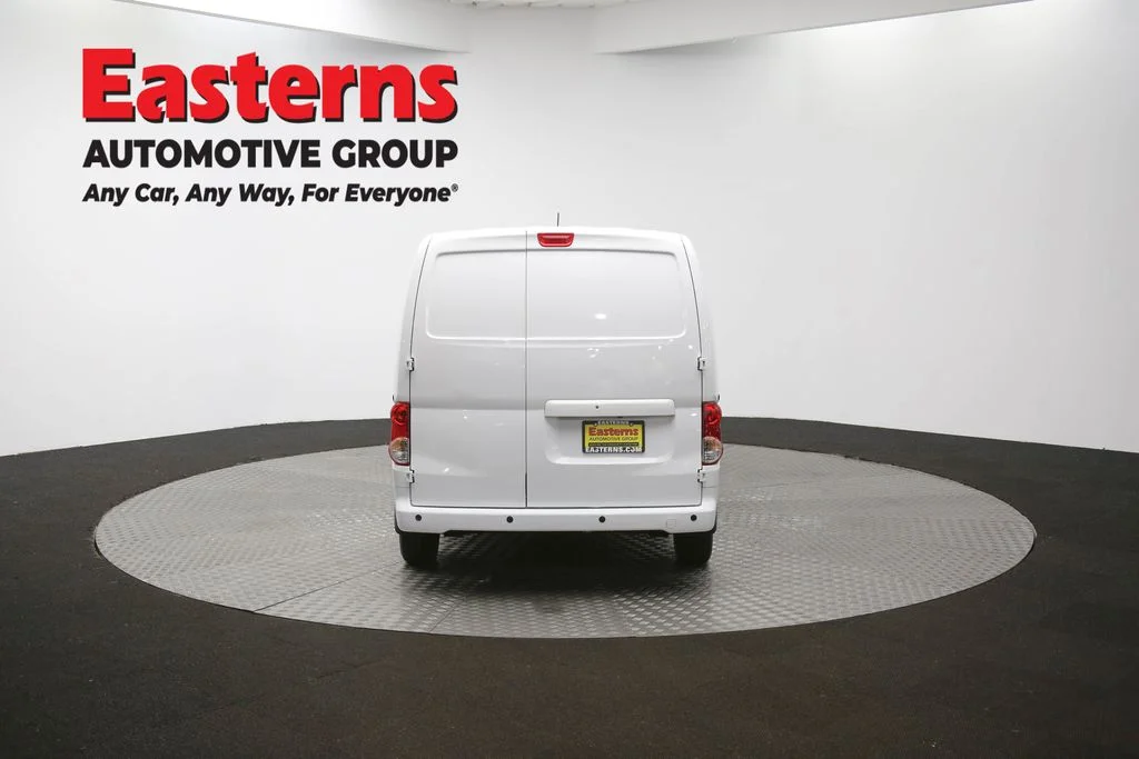 Used 2021 White Nissan SV image 35