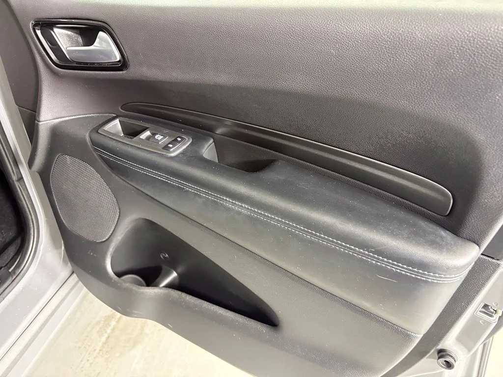 Used 2022 Gray Dodge SXT image 36