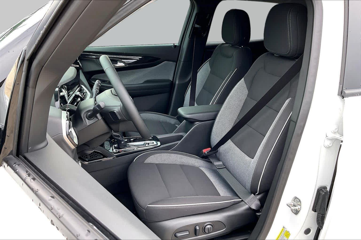 New 2026 Summit White Chevrolet LT image 10