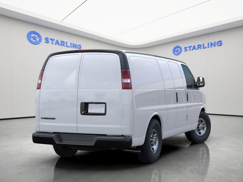 New 2025 Summit White Chevrolet WT image 4
