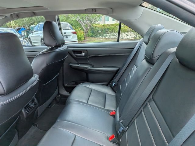 Used 2015 Silver Toyota XLE image 13