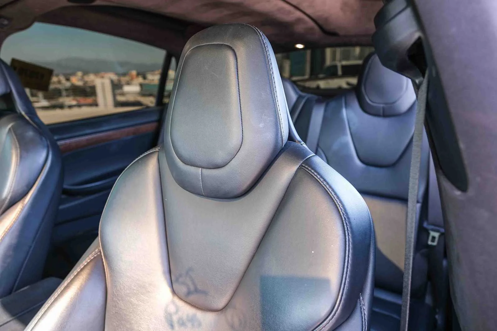 Used 2018  Tesla  image 20