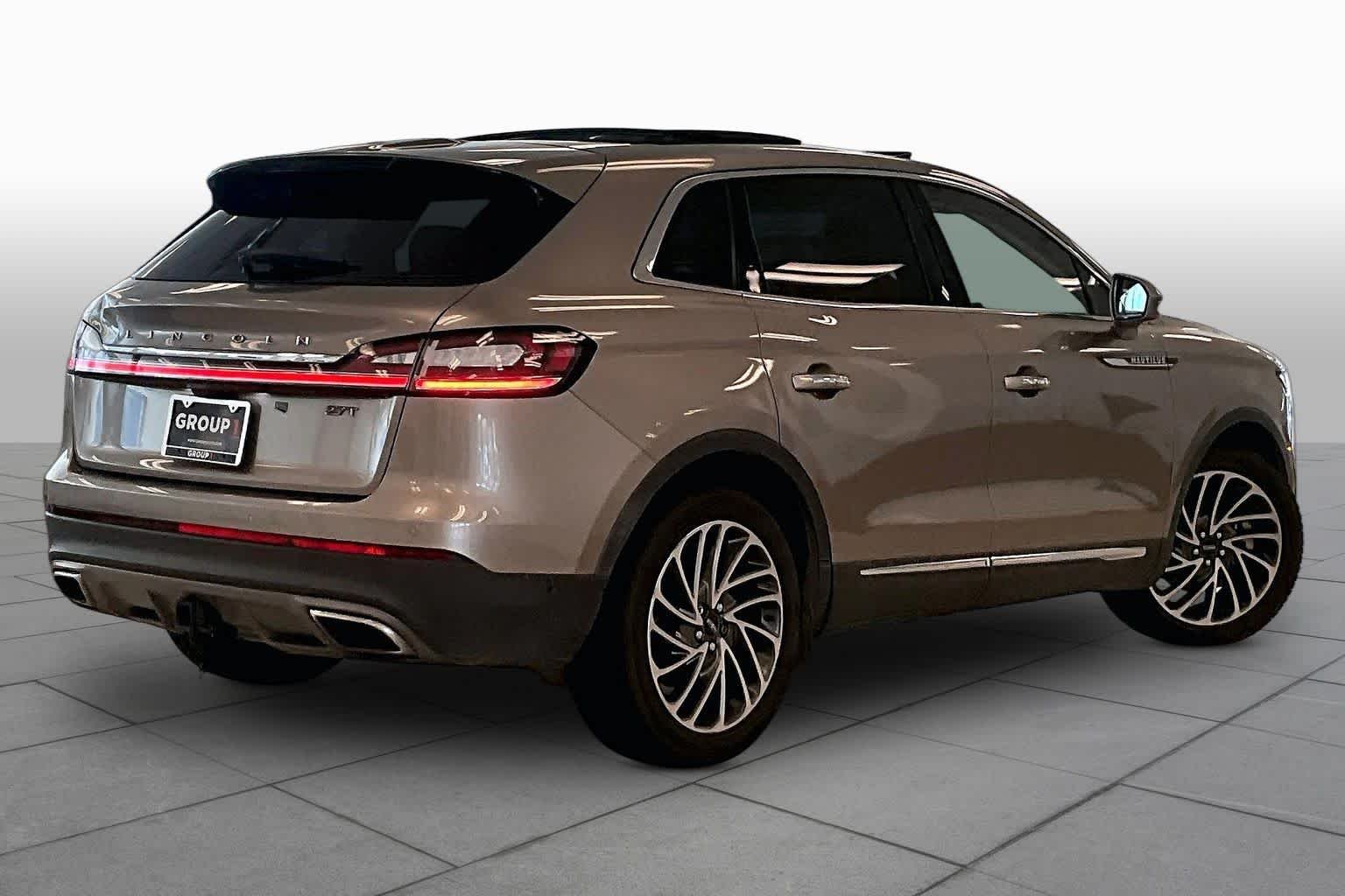 Used 2019 Iced Mocha Premium Colorant Lincoln Reserve image 12