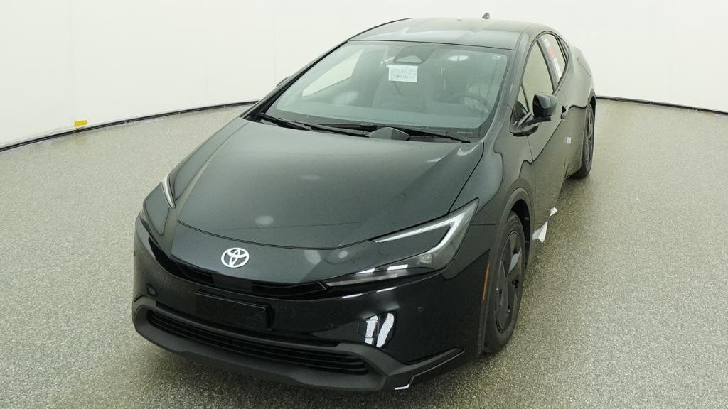New 2026 Midnight Black Metallic Toyota LE image 18