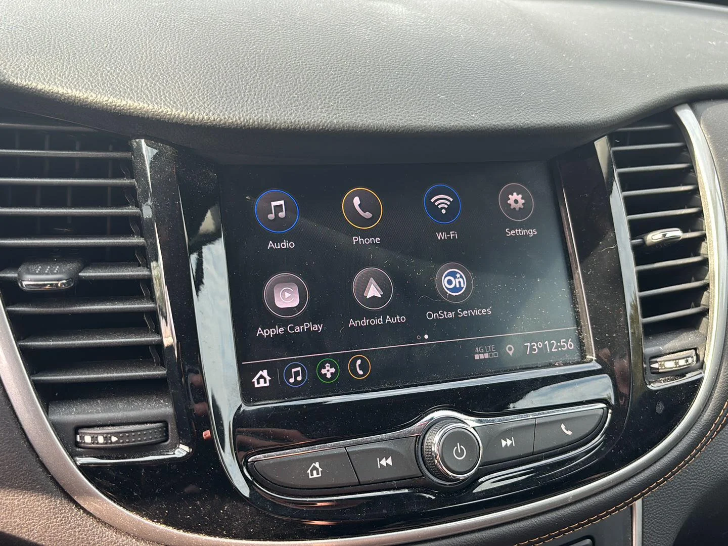Used 2020 Wh Chevrolet  image 10