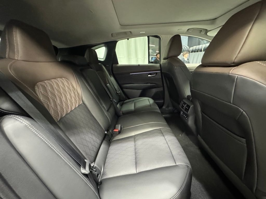 New 2026 Black Nissan Platinum image 23