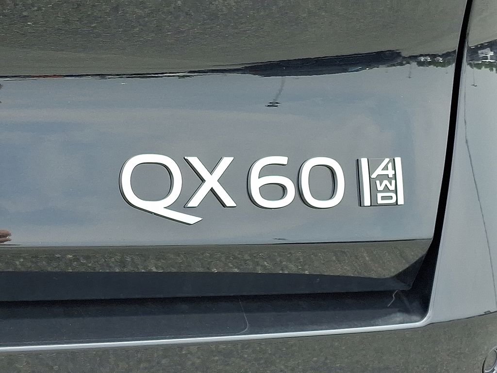 Used 2026 Black INFINITI LUXE image 29