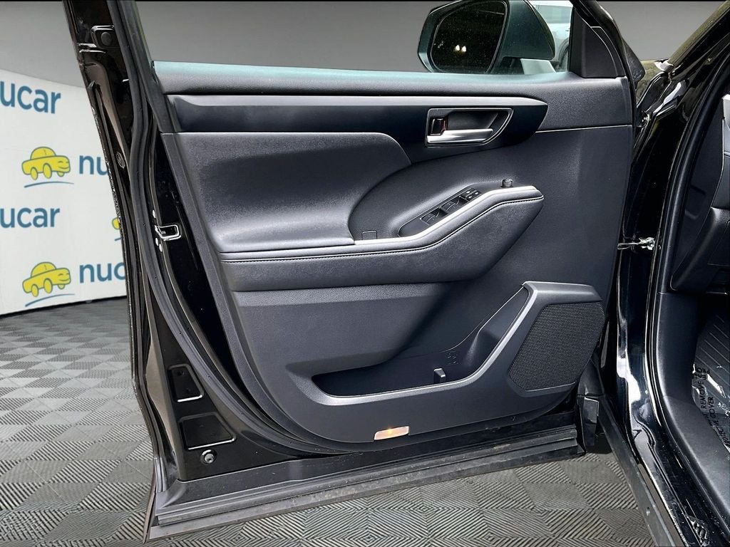 Used 2023 Black Toyota XLE image 10