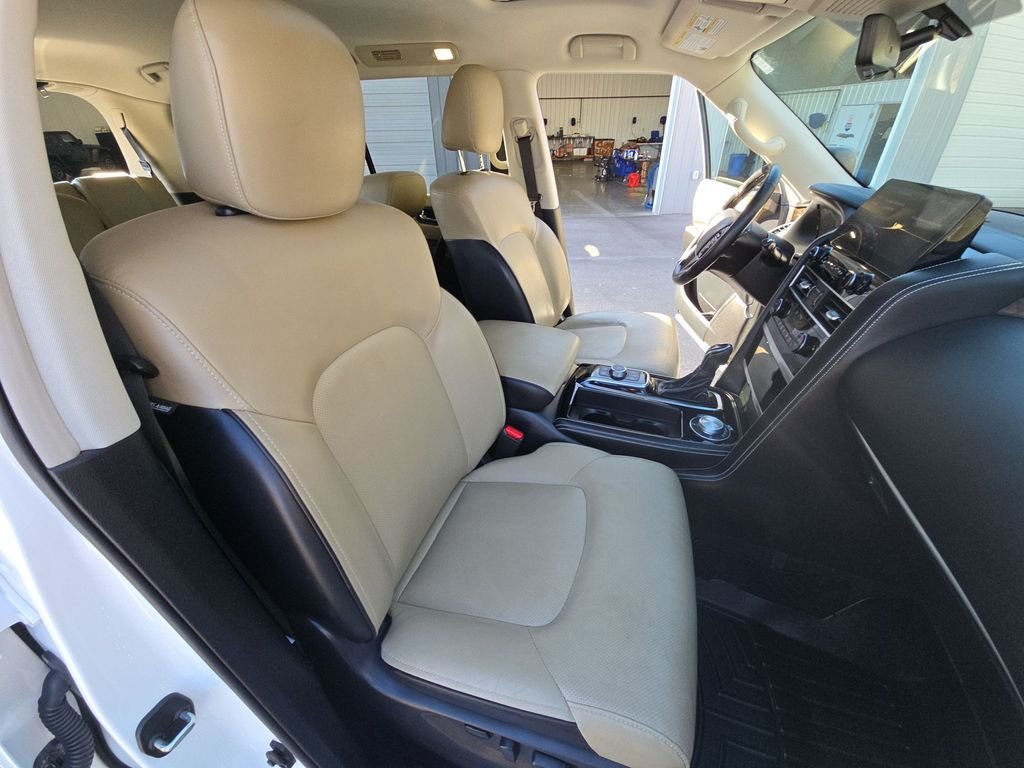 Used 2022 White INFINITI Premium Select image 26