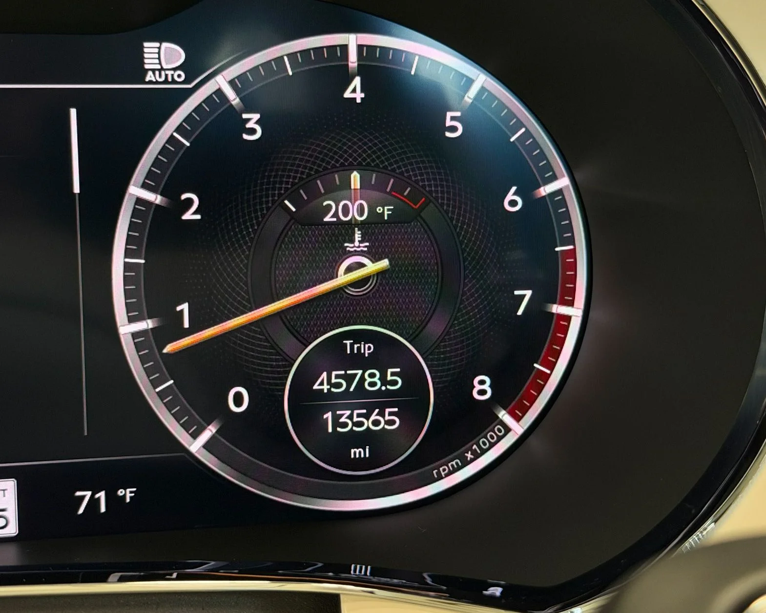 Used 2023 Brown Bentley V8 image 24