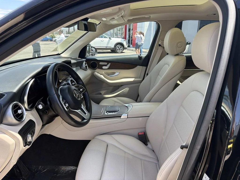 Used 2022 Black Mercedes-Benz 300 image 22