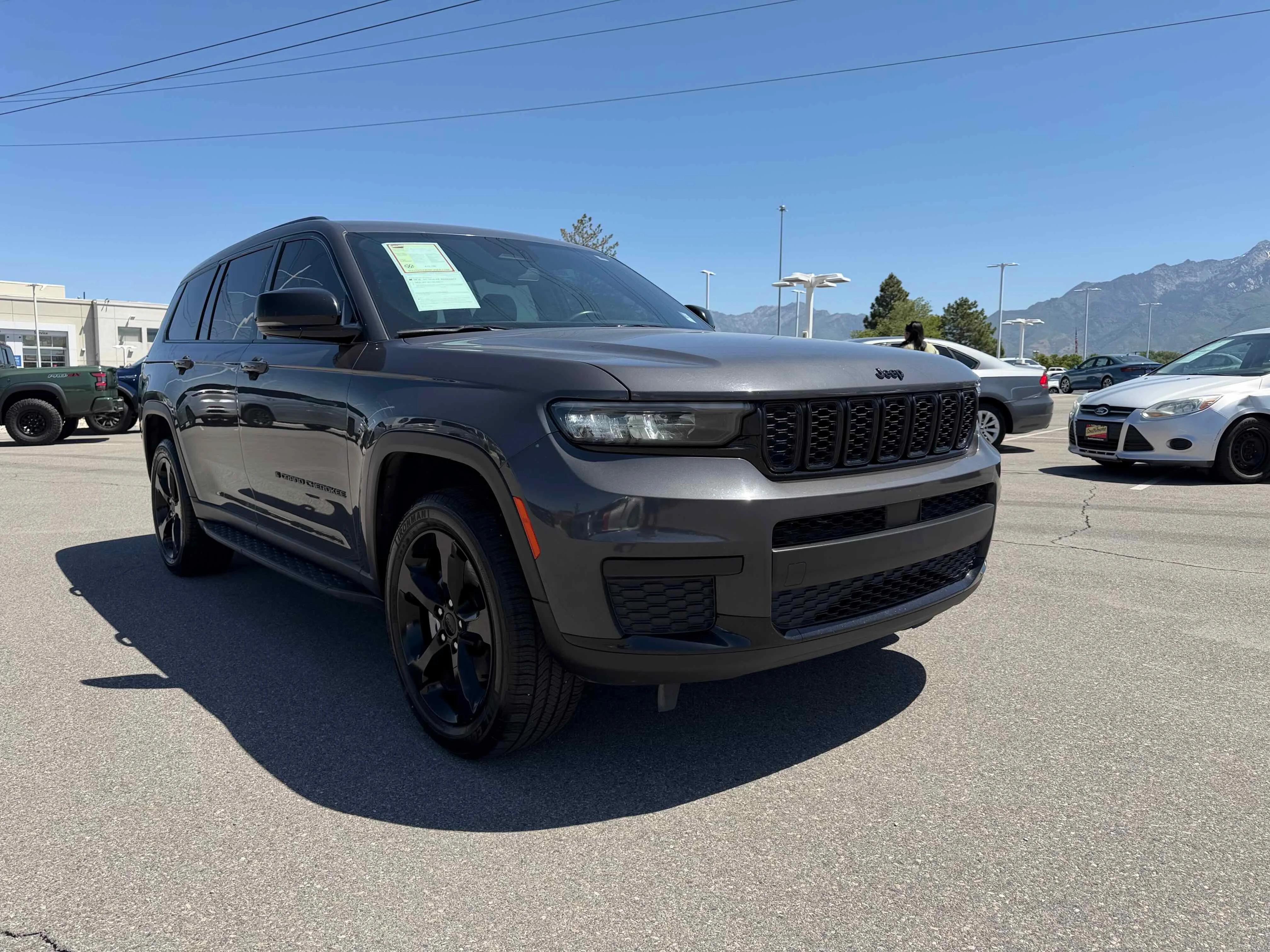 Used 2021 Baltic Gray Metallic Clearcoat Jeep Altitude image 9