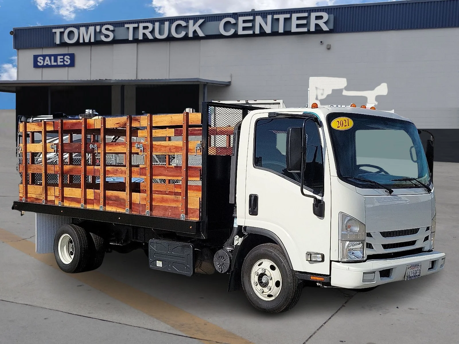 2021 Isuzu NPR-HD's photo