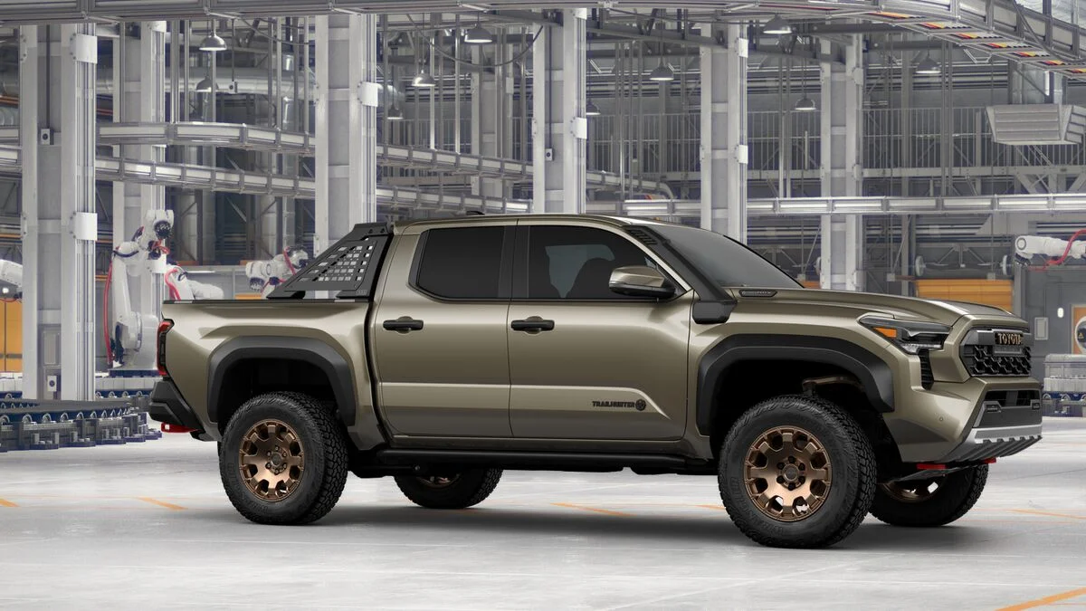 New 2026 Bronze Oxide Toyota Trailhunter image 14