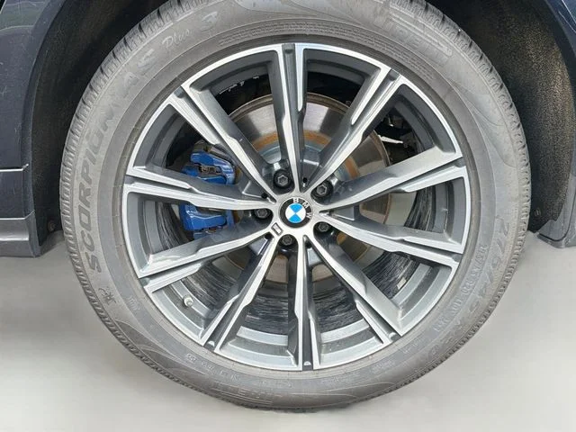 Used 2023 Black BMW xDrive40i image 29