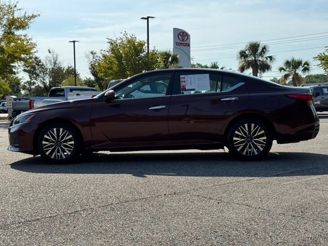 Used 2023 Red Nissan 2.5 SV image 5